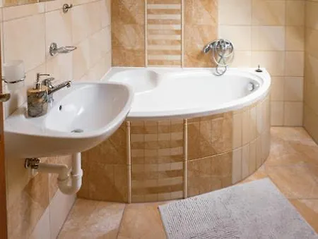 尤特奥多拉酒店