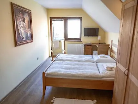 尤特奥多拉酒店